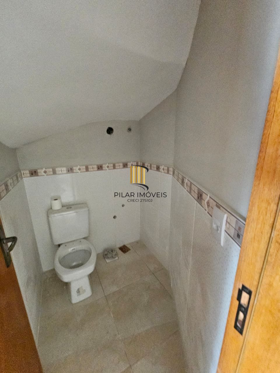 Casa para Venda - 115m², 3 dormitórios, sendo 1 suites, 1 vaga - Hípica