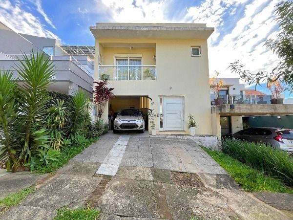 Casa Condominio em Porto Alegre, no bairro Vila Nova, com 3 dormitório(s), e 3 banheiros, à venda. - Pilar Imóveis