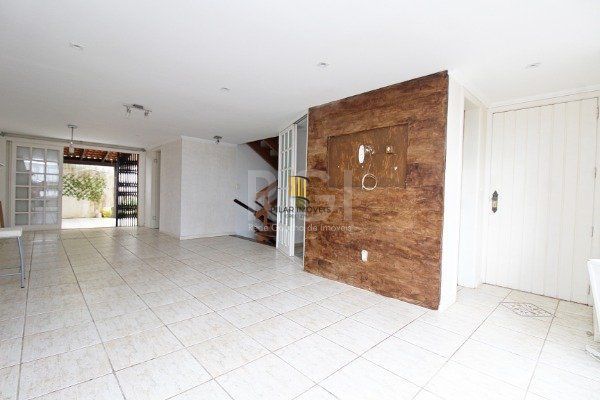 Casa para Venda - 278.12m², 3 dormitórios, sendo 1 suites, 2 vagas - Jardim Isabel