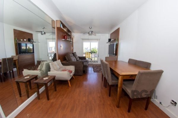 Apartamento em Porto Alegre, no bairro Tristeza, com 3 dormitório(s), e 3 banheiros, à venda.