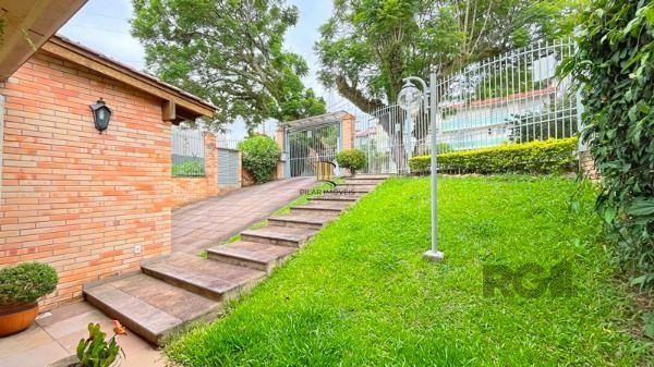 Casa 3 dormitórios no bairro Nonoai