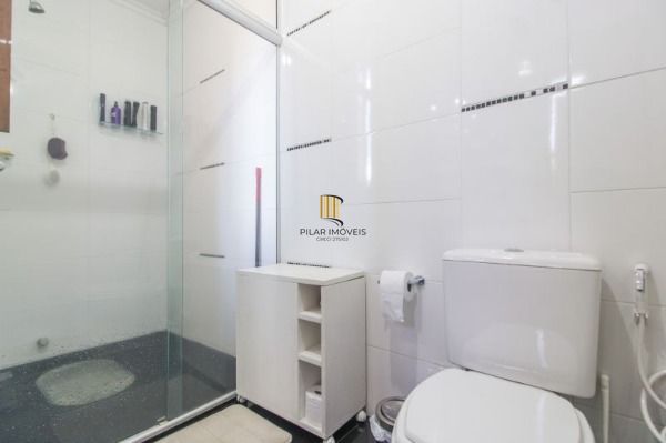 Casa para Venda - 300m², 4 dormitórios, sendo 1 suites, 8 vagas - Imperial Parque