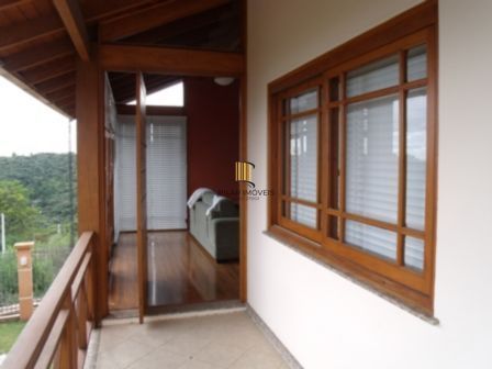 Casa para Venda - 300m², 3 dormitórios, sendo 1 suites, 4 vagas - Vila Nova