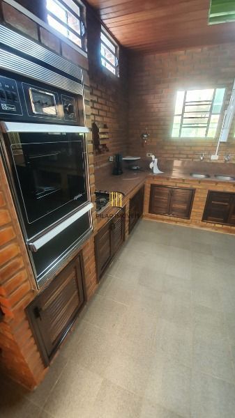 Sítio para Venda - 200m², 3 dormitórios, sendo 1 suites, 3 vagas - Lageado