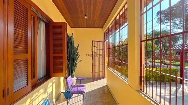 Casa 4 dormitórios no bairro Restinga