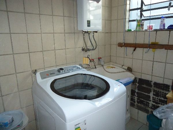 Casa Condominio para Venda - 235m², 3 dormitórios, sendo 1 suites, 2 vagas - Guarujá