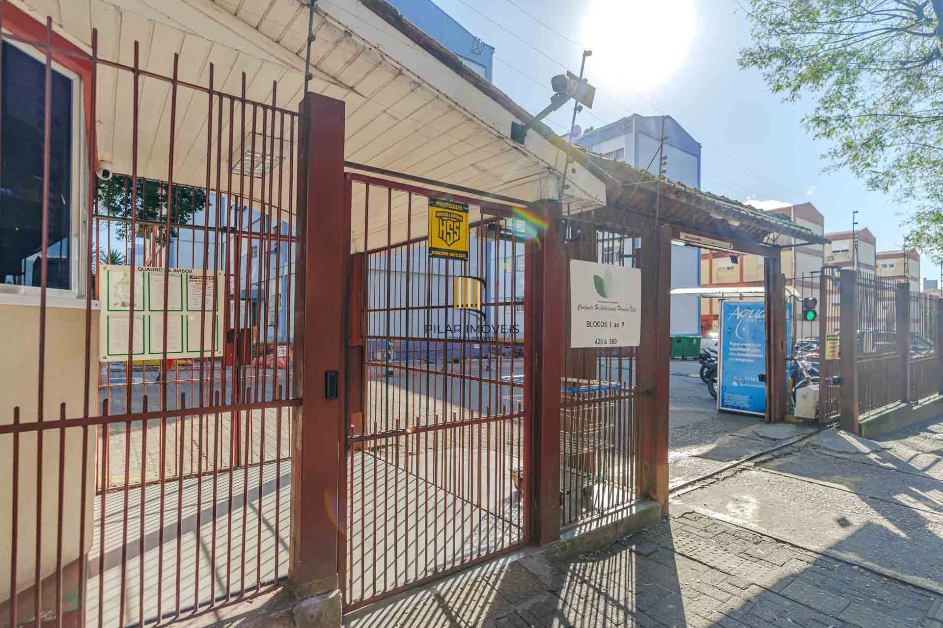 Apartamento com 2 dormitórios no Bairro Camaquã.