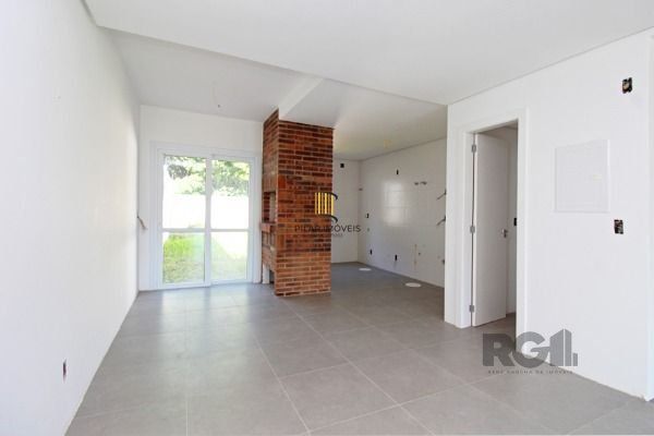 Sobrado para Venda - 100m², 3 dormitórios, sendo 3 suites, 2 vagas - Portal Do Guarujá