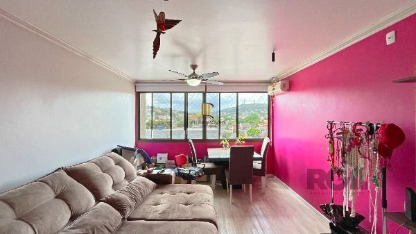 Apartamento em Porto Alegre, no bairro Medianeira, com 3 dormitório(s), e 3 banheiros, à venda.