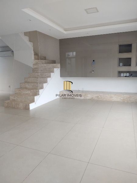 Casa de Condomínio 4 dormitórios no bairro Hípica