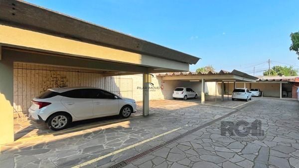Apartamento em Porto Alegre, no bairro Cristal, com 1 dormitório(s), e 1 banheiros, à venda.