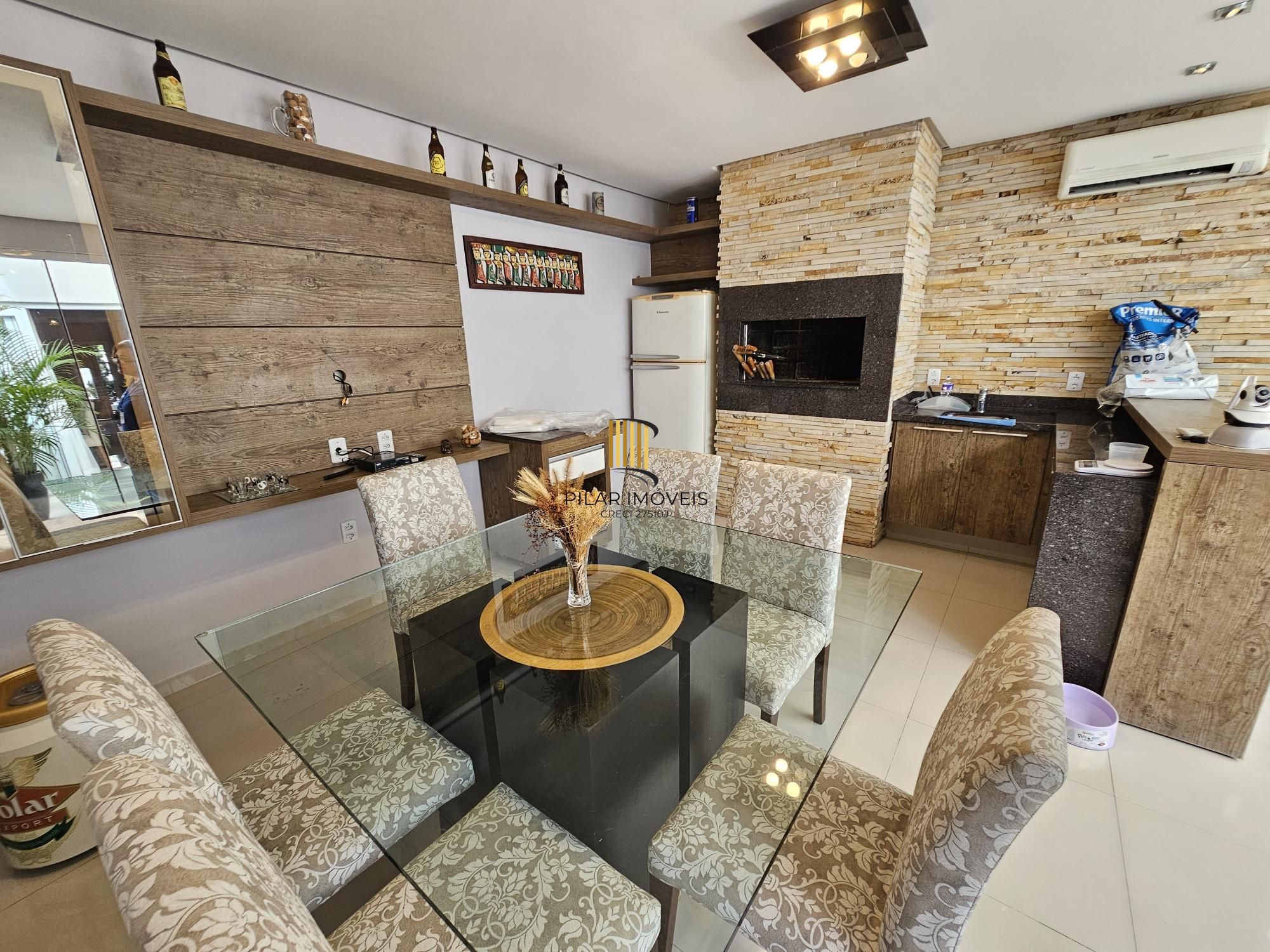Casa 3 dormitórios no bairro Hípica