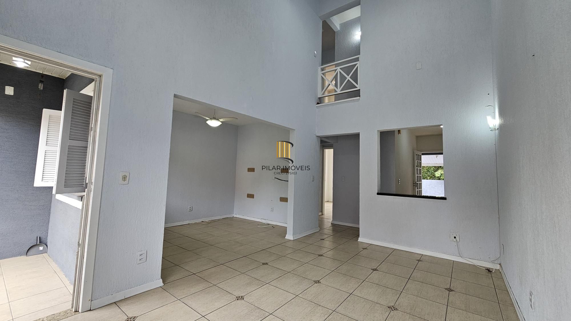 Casa 3 dormitórios no bairro Hípica