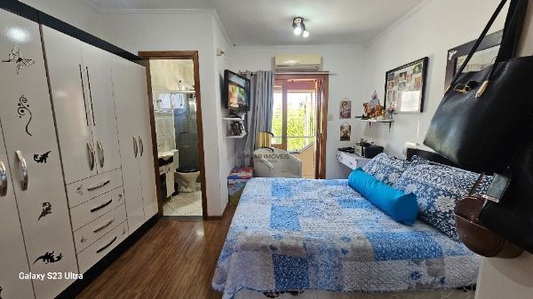 Casa 2 dormitórios no bairro Hípica