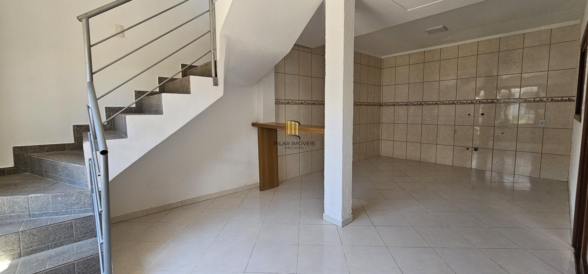 Casa 2 dormitórios no bairro Hípica