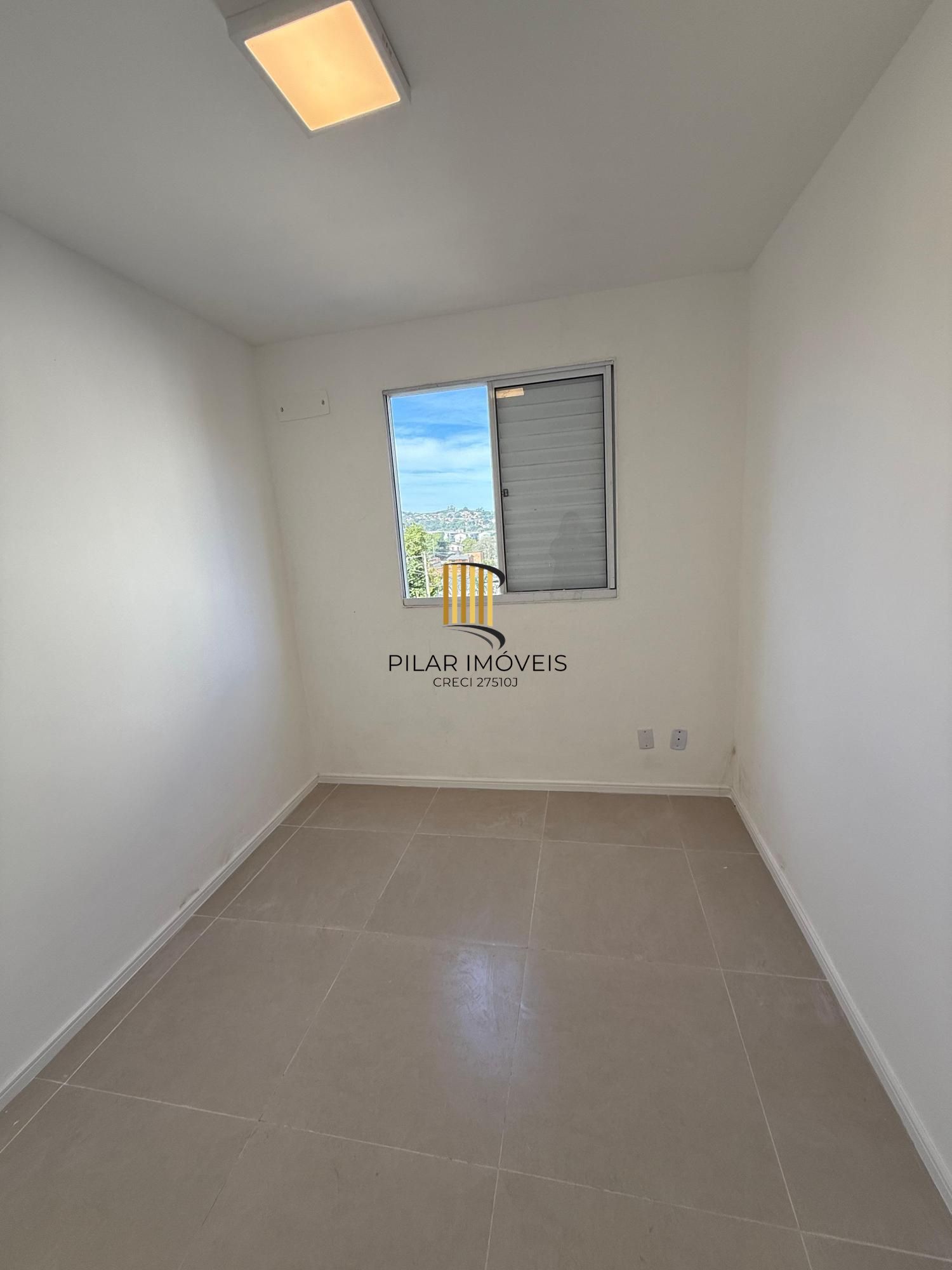 Apartamento 2 quartos, térreo, vaga fixa de garagem, zona sul-Poa.