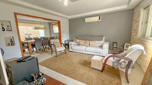 Casa para Venda - 137m², 3 dormitórios, sendo 1 suites, 3 vagas - Imperial Parque