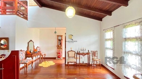 Casa para Venda - 235.64m², 3 dormitórios, sendo 1 suites, 3 vagas - Guarujá