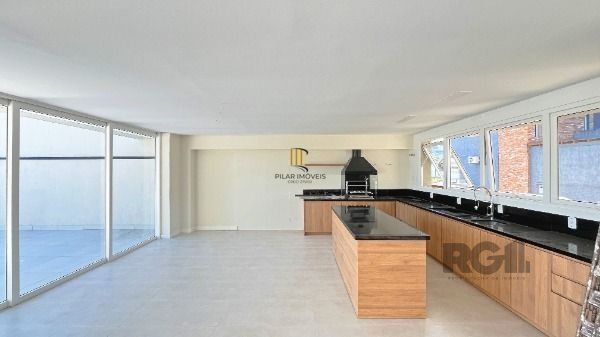 Casa Condominio em Porto Alegre, no bairro Hípica, com 3 dormitório(s), e 3 banheiros, à venda.