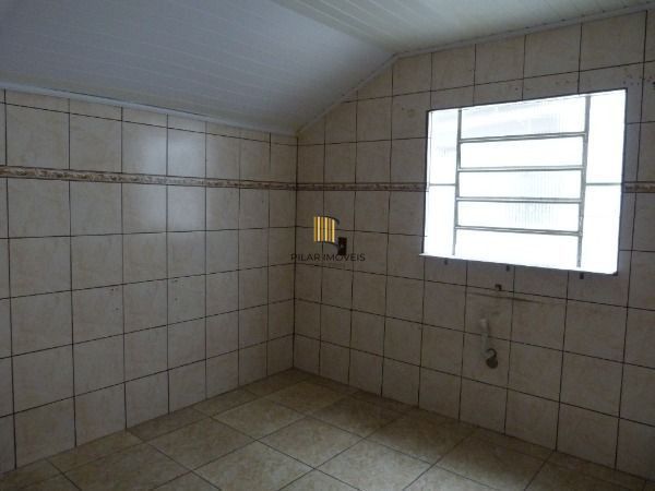 Casa para Venda - 90m², 3 dormitórios, 1 vaga - Restinga