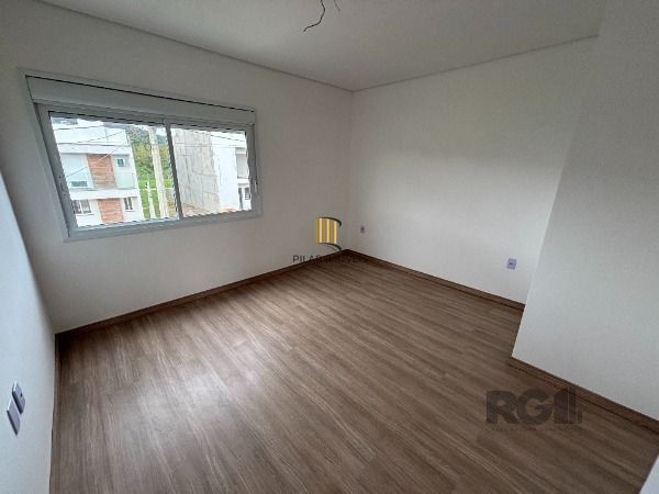 Casa Condominio em Porto Alegre, no bairro Campo Novo, com 3 dormitório(s), à venda.