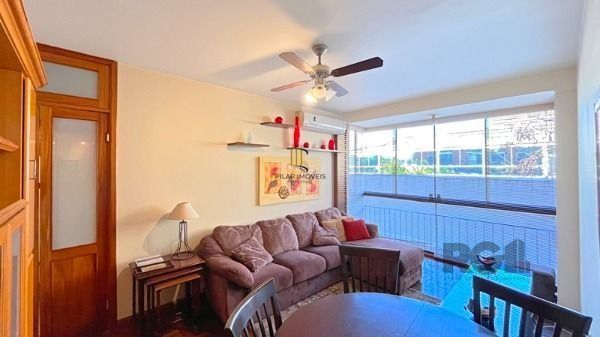 Apartamento em Porto Alegre, no bairro Praia de Belas, com 2 dormitório(s), e 2 banheiros, à venda.