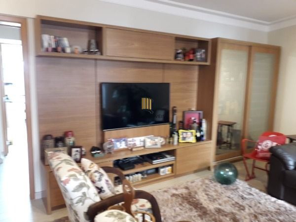 Apartamento para Venda - 104.22m², 3 dormitórios, sendo 1 suites, 1 vaga - Floresta