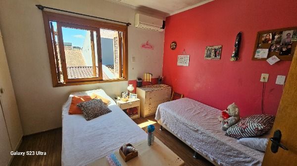 Casa 2 dormitórios no bairro Hípica
