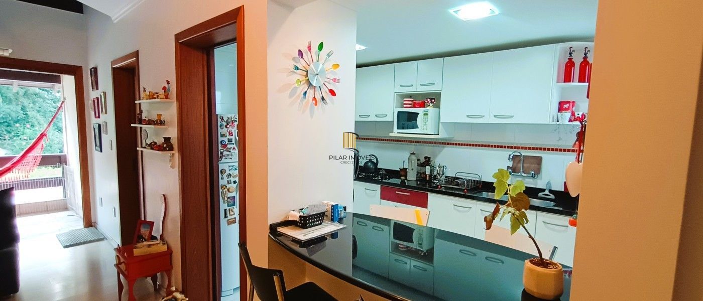 Linda cobertura, 3 quartos, 1 suíte, infra completa no bairro Ipanema, com ofurô.
