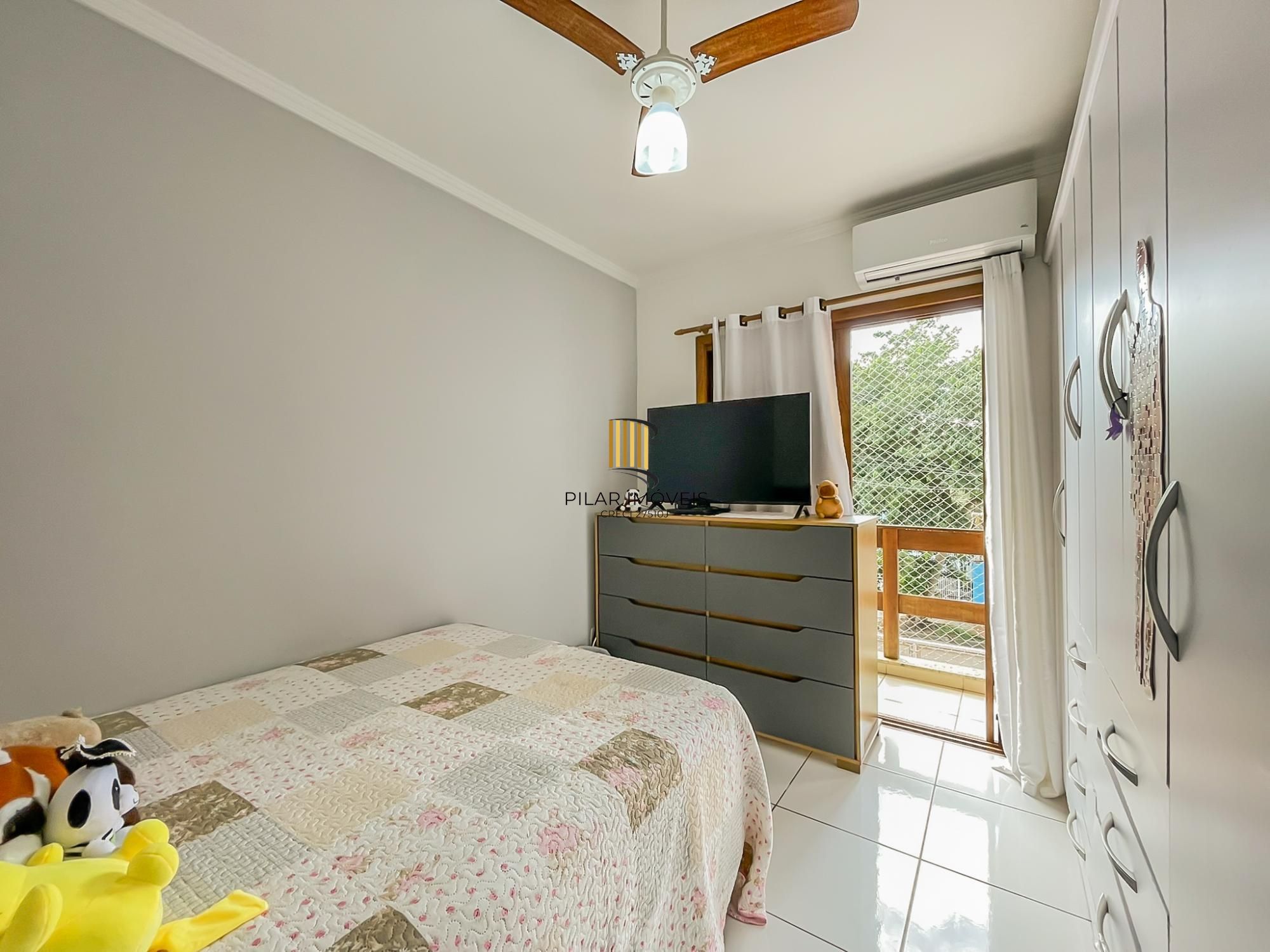 Casa 3 dormitórios no bairro Hípica