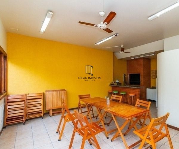 Apartamento 83m² - 3 dormitórios, 1 suíte, sacada e 1 vaga de garagem no bairro Camaquã