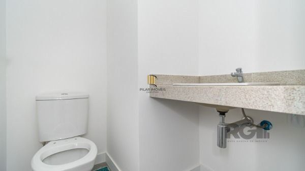 Conjunto/Sala em Porto Alegre, no bairro Tristeza, e 0 banheiros, à venda.