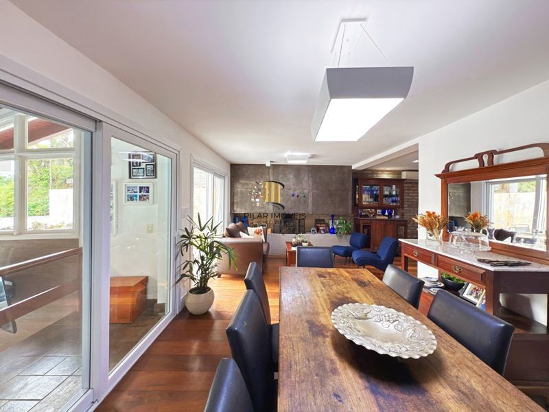 Residência, ótimo padrão com 4 suítes nos altos do Jardim Isabel, com vista perene para o Guaiba e Por-do-Sol