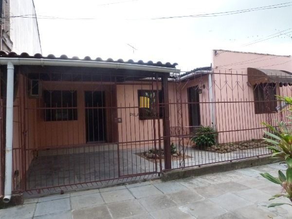 Casa para Venda - 90m², 3 dormitórios, 1 vaga - Restinga