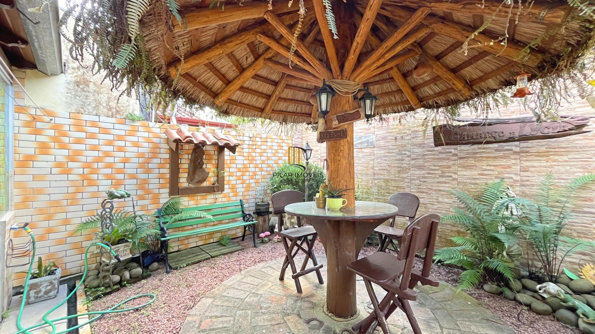 Casa Condominio para Venda - 96m², 3 dormitórios, sendo 1 suites, 2 vagas - Hípica
