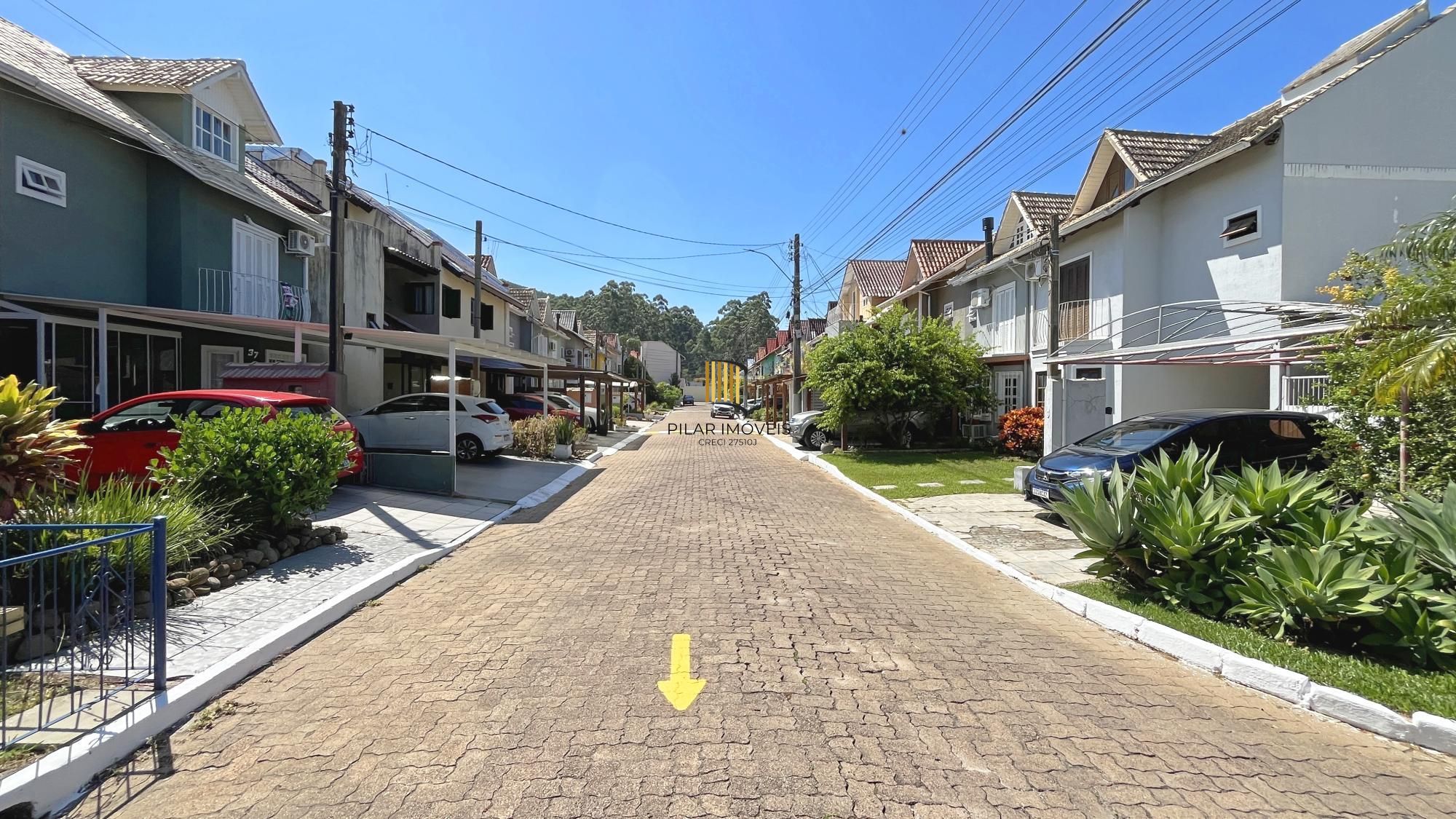 Casa de Condomínio 3 dormitórios no bairro Guarujá