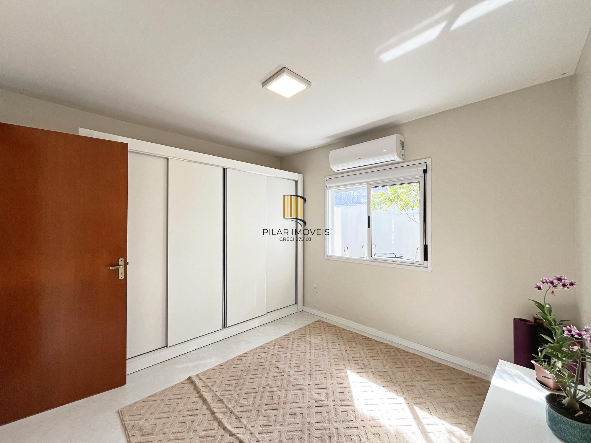Casa de Condomínio 2 dormitórios no bairro Hípica