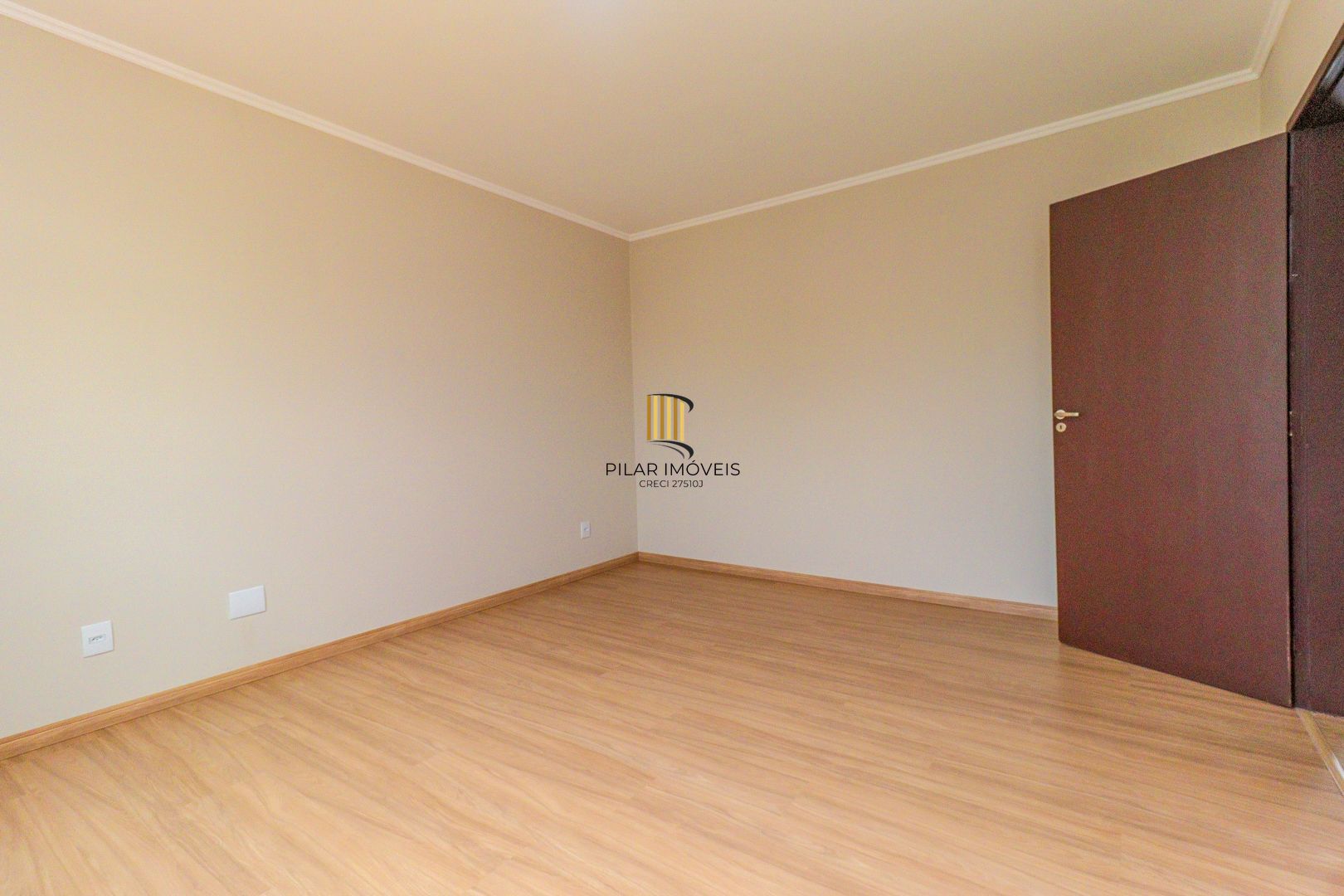 Excelente residência com 4 dormitórios