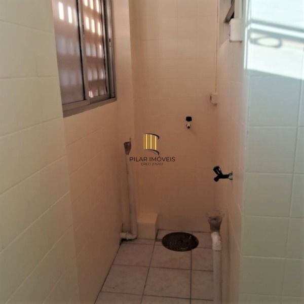 Apartamento em Porto Alegre, no bairro Santa Tereza, com 2 dormitório(s), e 2 banheiros, à venda.
