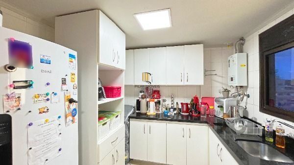 Apartamento em Porto Alegre, no bairro Medianeira, com 3 dormitório(s), e 3 banheiros, à venda.