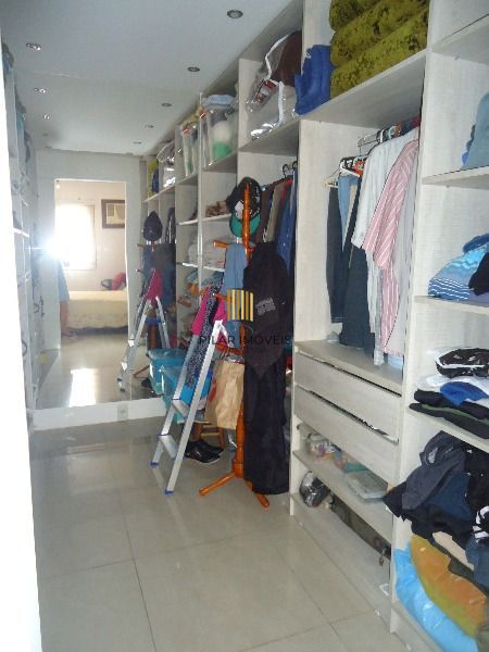 Casa para Venda - 177.93m², 3 dormitórios, sendo 1 suites, Hípica