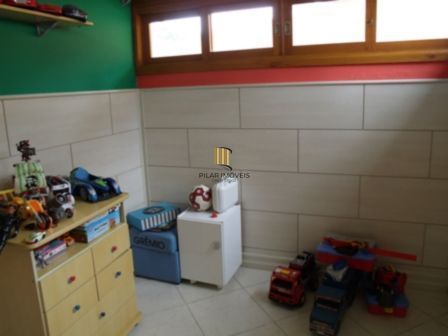 Casa para Venda - 300m², 3 dormitórios, sendo 1 suites, 4 vagas - Vila Nova
