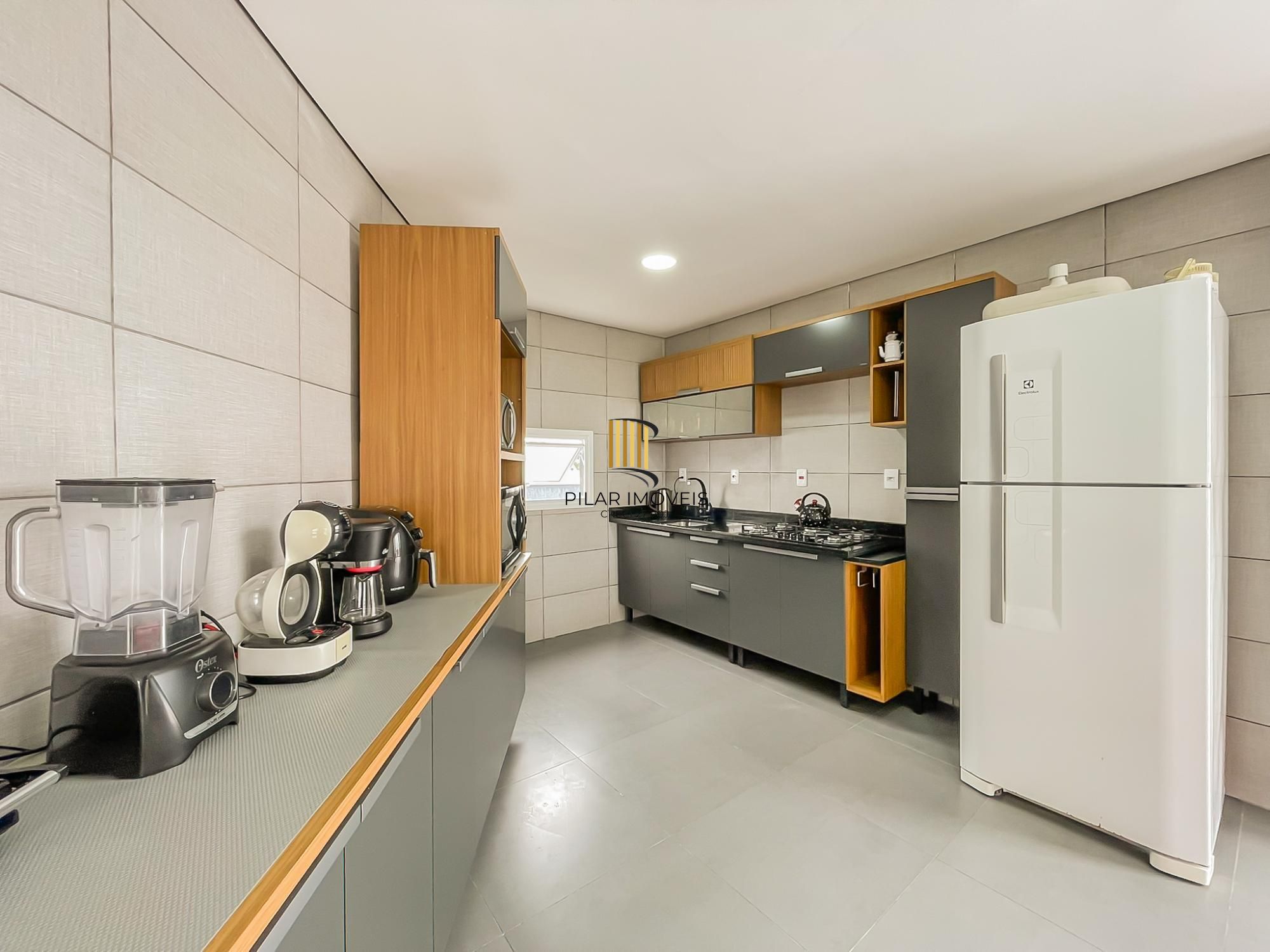 Casa 3 dormitórios no bairro Hípica