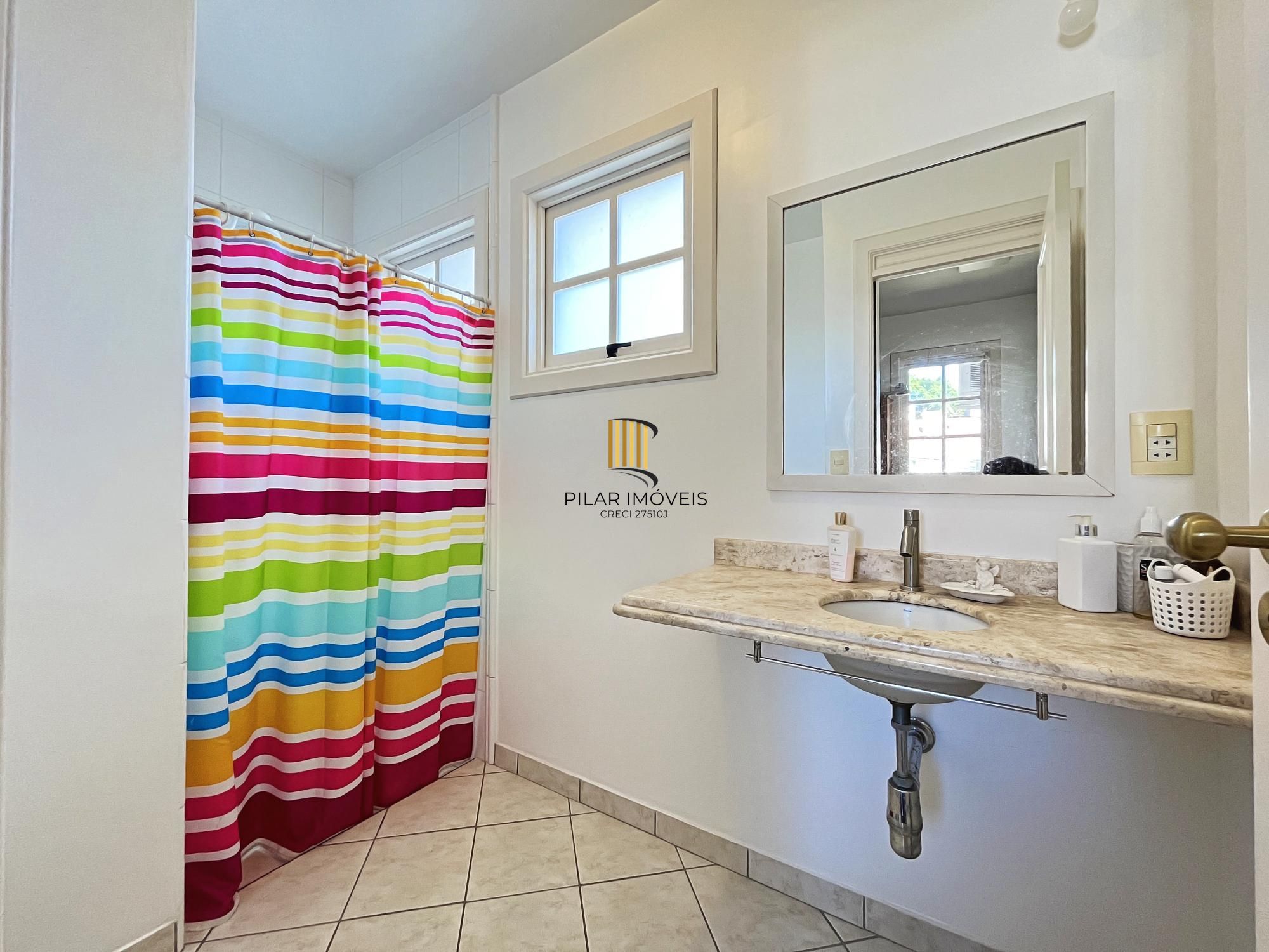 Casa de Condomínio 3 dormitórios no bairro Vila Nova