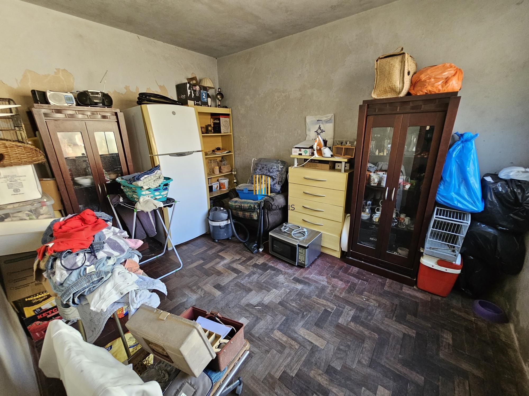 Casa térrea no coração do bairro Tristeza com terreno de 840,00m² excelente localização, ideal para construtoras.