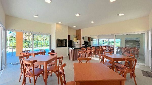 Casa Condominio em Porto Alegre, no bairro Hípica, com 3 dormitório(s), e 3 banheiros, à venda.