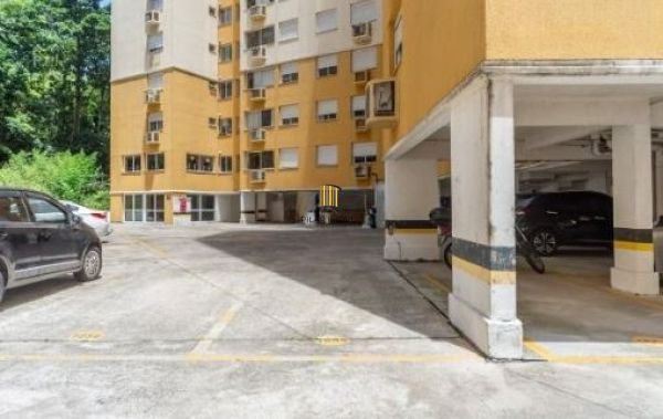 Apartamento em Porto Alegre, no bairro Santo Antônio, com 3 dormitório(s), e 3 banheiros, à venda.