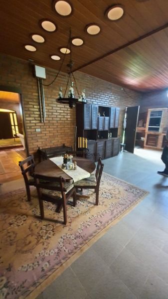 Sítio para Venda - 200m², 3 dormitórios, sendo 1 suites, 3 vagas - Lageado