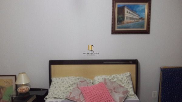 Casa para Venda - 300m², 3 dormitórios, sendo 3 suites, 4 vagas - Espirito Santo