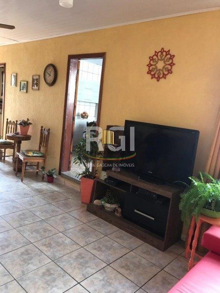 Casa para Venda - 150m², 3 dormitórios, 2 vagas - Vila Nova